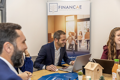 3406d54fcbc67ba63c888a62bad7015ba08dc019b14f26e971f5654d3f13f953 copie